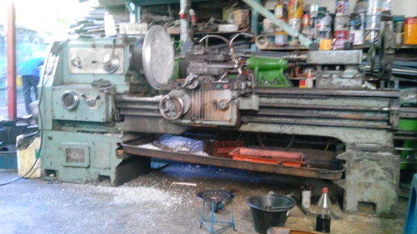 ขายเครื่องกลึง 500x1500 ม.ม. 87000 บาท ขายเครื่องกลึง 500x1500 ม.ม. 87000 บาท