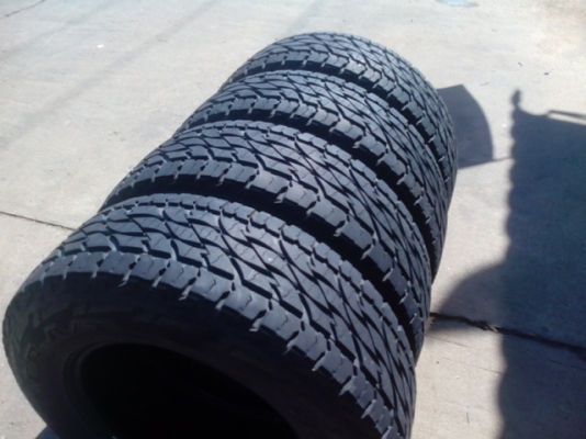 ขายยาง BS 265/65/17 ปลายปี13 สวยๆเลยครับ