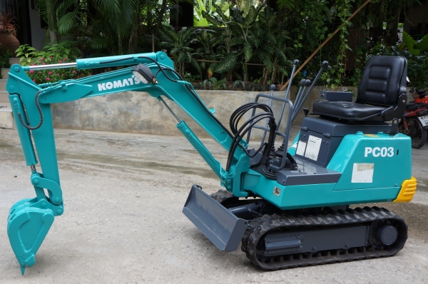 ขายรถขุดขนาดจิ๋ว KOMUTSU PC03 ใส่ท้ายรถปิคอัพสบาย เบาๆ ขายรถขุดขนาดจิ๋ว KOMUTSU PC03 ใส่ท้ายรถปิคอัพสบาย เบาๆ
