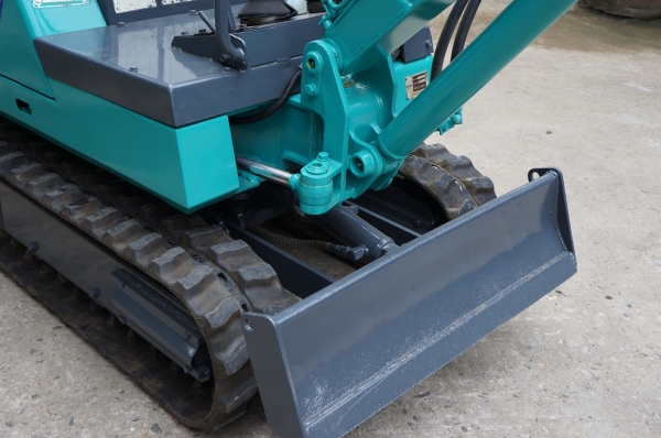 ขายรถขุดขนาดจิ๋ว KOMUTSU PC03 ใส่ท้ายรถปิคอัพสบาย เบาๆ ขายรถขุดขนาดจิ๋ว KOMUTSU PC03 ใส่ท้ายรถปิคอัพสบาย เบาๆ