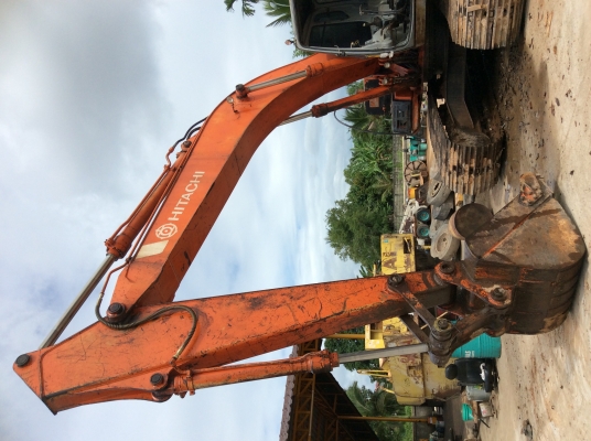 ขายรถขุด HITACHI  200