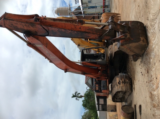 ขายรถขุด HITACHI  200