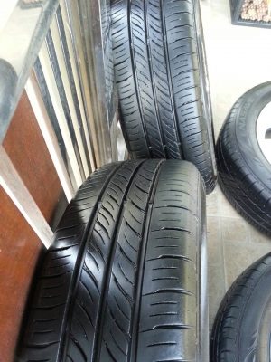 ขายล้อMAX ติดรถ พร้อมยาง YARIS ปี 14 BUNLOP 185/60/15 ขายล้อMAX ติดรถ พร้อมยาง YARIS ปี 14 BUNLOP 185/60/15