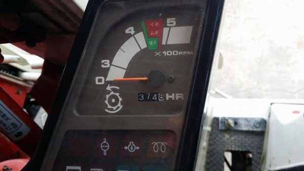 รถเกี่ยวข้าวพร้อมนวดข้าวในตัว แบบนั่งขับ เก่าญี่ปุ่น MITSUBISHI MC10  สภาพสวย เครื่องยนต์ติดง่ายพร้อมใช้งาน ไม่เคยใช้งานในไทย