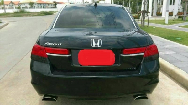 Honda Accord ปี09  ออโต้  เครื่อง2.0   มีจอ  แก๊สLPGถังโดนัท