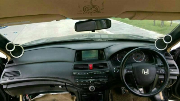 Honda Accord ปี09  ออโต้  เครื่อง2.0   มีจอ  แก๊สLPGถังโดนัท