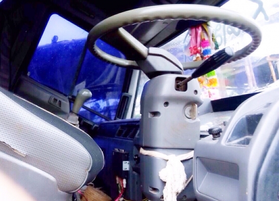 HINO F17 - 195 HP HO7D สิบล้อดั๊มพ์ 2 เพลา กระบะดั๊มพ์เหล็ก 12 ตันสภาพสวยพร้อมบรรทุกหนักได้เลยครับ เครื่องยนต์วางใหม่ลงเล่มครบพร้อม วางหัวเก๋งไฮเทคอย่างสวยลงเล่ม ภายในเก๋งคอนโซลสวยครบ พวงมาลัยเพาเวอร์ ระบบเบรคทริ๊ปฟี้ครบครัน ช่วงล่างแน่นดีคัชซีไม่มีบวม ยา