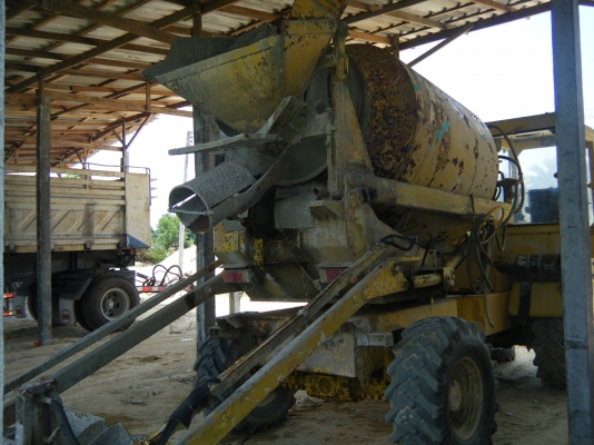 รถผสมปูน COMET