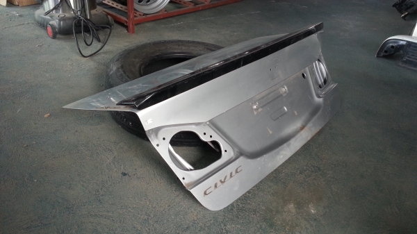 สปอยเล่อร์ฝาท้ายแบบแนบ Civic FD