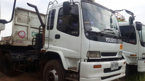 Isuzu เดกก้า 270 แรงม้า พ่วงสามคานแท้ ยาว 12 เมตร