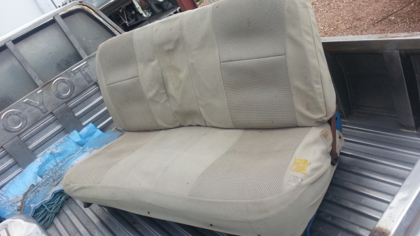 เบาะยาวนิสสันBig M