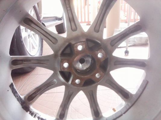 ขายถูก ขอบ20 กว้าง 8.5 ทั้ง 4 วง 5รู 114.3 ออฟ 42 สภาพโดยรวมยังเงา รอบไม่มีเบียด ไม่เคยซ่อมหรือทำสีหรือปัดเงาใดๆ ราคาพร้อมยาง 4เส้น ราคา11,900 บาท นัด กทม.ได้ครับ