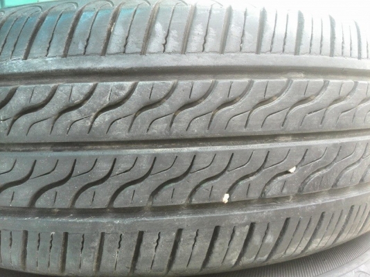 ขายยาง TOYO TEO PLUS 175-65-14 ปี12 ดอกสวย ไม่มีปะ ชุดละ 2,800 บาท