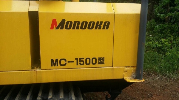 MOROOKA WOOD CHIPPER  MC-1500 รถบดไม้ สภาพสวย หากรอของได้ 30-45 วันติดต่อคุยกันได้เลยครับ