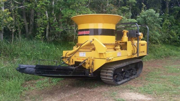 MOROOKA WOOD CHIPPER  MC-1500 รถบดไม้ สภาพสวย หากรอของได้ 30-45 วันติดต่อคุยกันได้เลยครับ