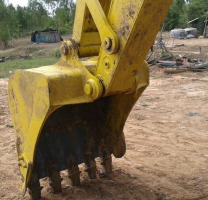 KOBELCO MARK III SK 120 เครื่องเดิมปั๊มเดิมๆทำงานได้เร็วดีไม่มีโหลดครับ ภายในเก๋งสะอาดสวย ไฟฟ้าหน้าจอครบ แอร์เย็น ภายนอกบอดี้สวยๆบูมอาร์มไม่มีปะ ช่วงล่างเอวแน่น เฟลมสวยไม่ผุ โรลเลอร์โซ่ใบแทรกสภาพดีประมาณ 70\% พร้อมใช้งาน เอกสารใบอินวอย ราคาต่อรองได้ครับ