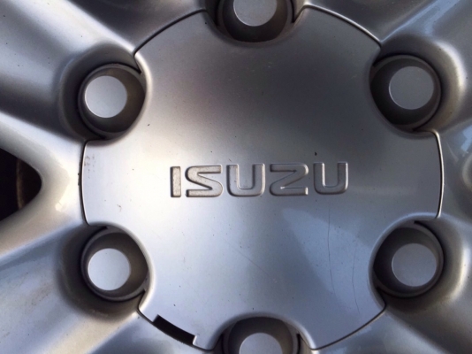 ขายล้อแมคอีซุซุ All New Demax รุ่น Hilander สภาพใหม่เอี่ยม ถอดจากรถป้ายแดง ปี 2015 ขายล้อแมคอีซุซุ All New Demax รุ่น Hilander สภาพใหม่เอี่ยม ถอดจากรถป้ายแดง ปี 2015