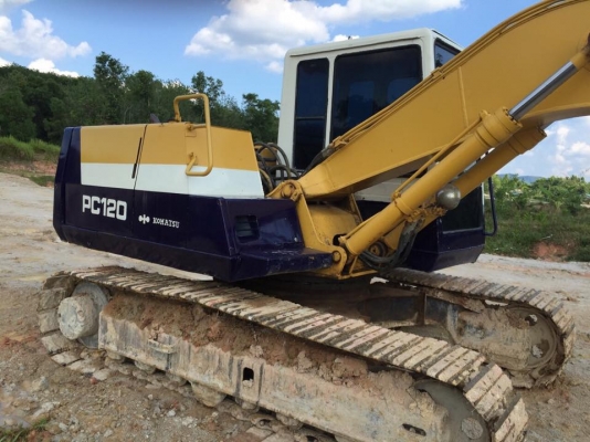 รถขุดPc120-5. รถสภาพดีทำสีมาใหม่ เช็คระบบใหม่. พร้อมใช้