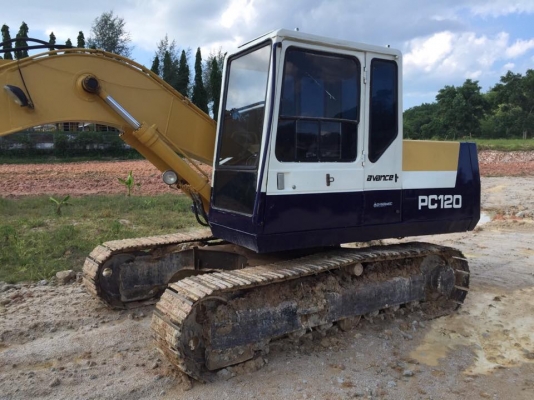 รถขุดPc120-5. รถสภาพดีทำสีมาใหม่ เช็คระบบใหม่. พร้อมใช้