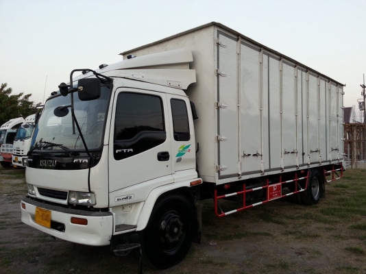 ขาย 6ล้อตู้สิบบาน มีให้เลือกหลายคันครับ 0872508883 คิงส์