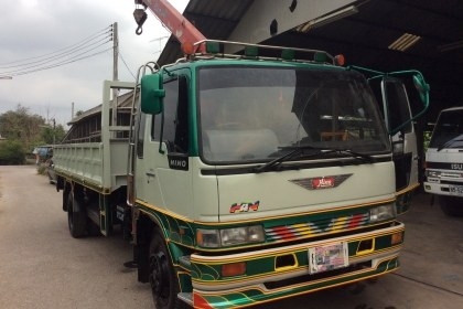 HINOไฮเทค เครื่อง195แรง เครน UNIC 3ตัน กระจกไฟฟ้า เครื่องดี ขับดี ครัทซีสวย ยางดี 6เส้น รถพร้อมใช้งาน ขาย 800,000 บาท (แม็กซ์ 089-6140505)