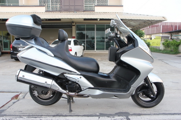 ขายบิ๊กสกุ๊ดเตอร์ Honda Silver Wing 600 ปี 2004 ทะเบียนแท้ สมอ โอนขนส่ง พร้อมเครื่องเสียง