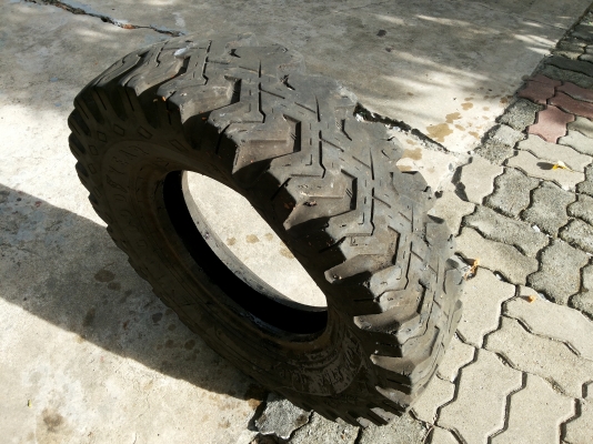 ขายยางลุยๆสักชุดขอบ 16" ขายยางลุยๆสักชุดขอบ 16"