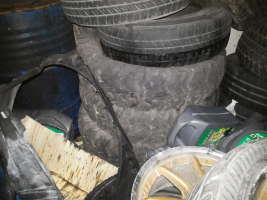 ขายยางลุยๆสักชุดขอบ 16"