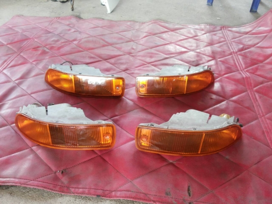 ไฟในกันชนโคโลน่า ท้ายโด่ง ของแท้มือสอง