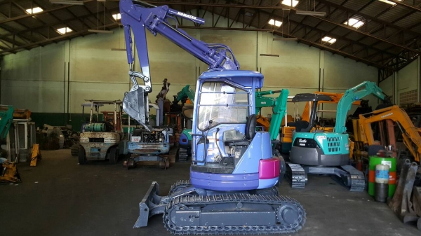 ขาย รถขุด KOMATSU รุ่น PC38UU-2- มือสองญี่ปุ่น แทร็กเหล็ก บูมสไลด์ ท้ายกลม คล่องตัว สลักแน่น มือถือ/LINE ID : 0818753444 ขาย รถขุด KOMATSU รุ่น PC38UU-2- มือสองญี่ปุ่น แทร็กเหล็ก บูมสไลด์ ท้ายกลม คล่องตัว สลักแน่น มือถือ/LINE ID : 0818753444