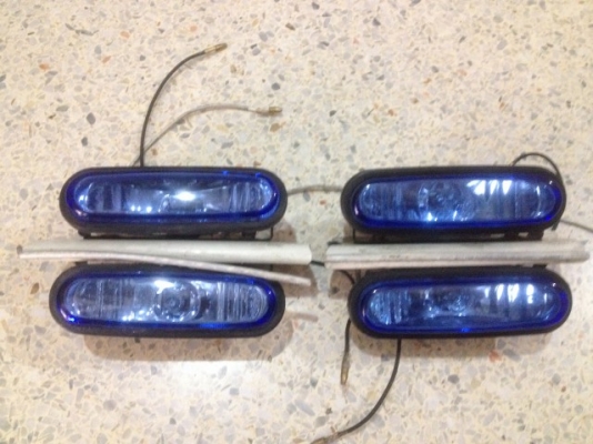 สปรอท์ไลทเลนฟ้าเป็นกระจกของเก่าญี่ปุ่นทั้งหมด 4 ดวงยกชุดเรยครับ