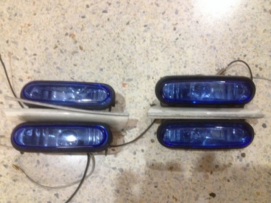 สปรอท์ไลทเลนฟ้าเป็นกระจกของเก่าญี่ปุ่นทั้งหมด 4 ดวงยกชุดเรยครับ