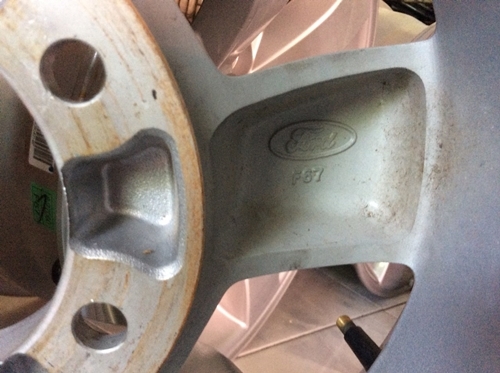 Max 6รู ขอบ16"กว้าง7" ออฟเซ็ท 10 สภาพดีใส่รถกระบะ รถตู้ได้ ราคา 5,500บาท