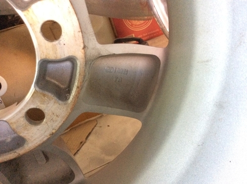 Max 6รู ขอบ16"กว้าง7" ออฟเซ็ท 10 สภาพดีใส่รถกระบะ รถตู้ได้ ราคา 5,500บาท