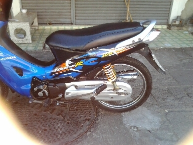 เวฟ125Rปี48ตาทเท้า