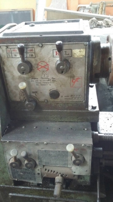 ขายเครื่องกลึงใต้หวัน5ฟุต3เพลาไฟ3เฟส