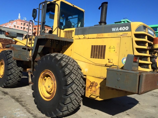 รถตักล้อยาง KOMATSU WA400-3