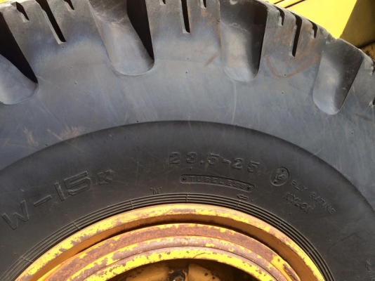 รถตักล้อยาง KOMATSU WA400-3