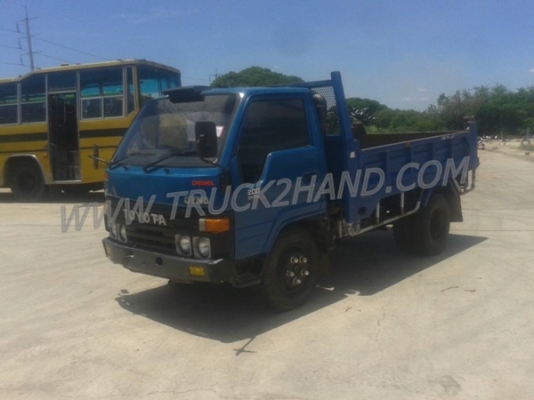รถบรรทุก 6 ล้อ TOYOTA DYNA กระบะบรรทุกดั๊ม