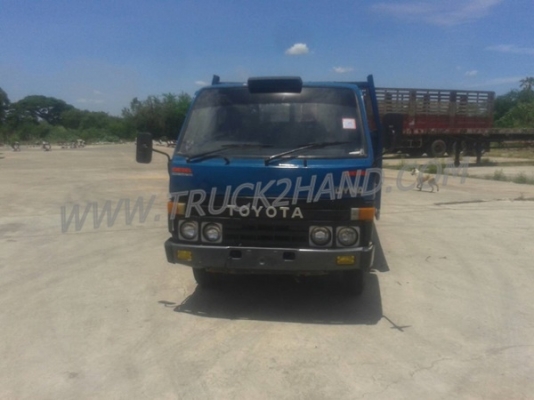 รถบรรทุก 6 ล้อ TOYOTA DYNA กระบะบรรทุกดั๊ม