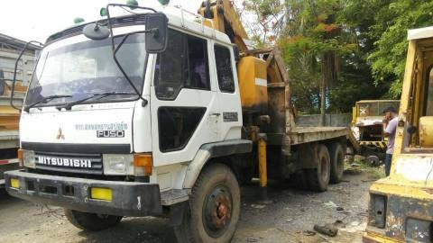 เทนเลอร์บรรทุกแบคโฮ 2 เพลาติดเฮี้ยบ MITSUBISHI 195 แรงราคา7000,000
