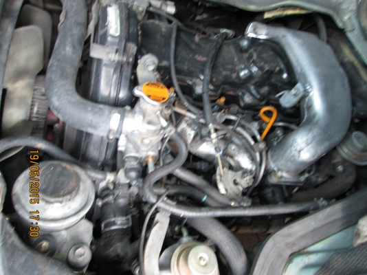 รถตู้หลังคาเตี้ยช่วงยาว