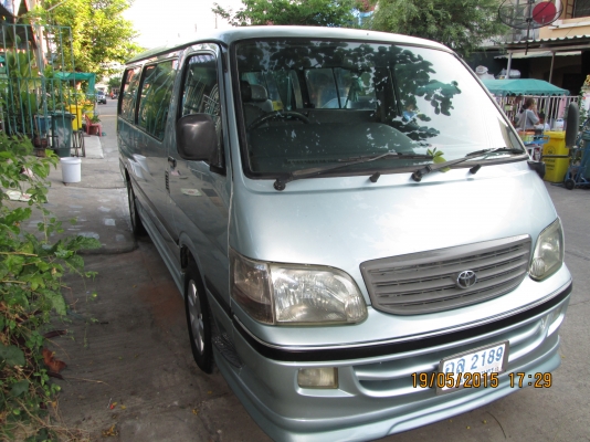 รถตู้หลังคาเตี้ยช่วงยาว