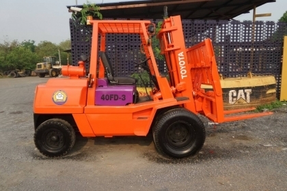 โฟลคลีฟ TOYOTA เครื่องดีเซล ยกใด้4ตัน