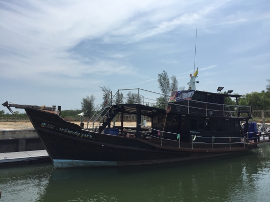 ต้องการขายเรือทัวร์ตกปลา