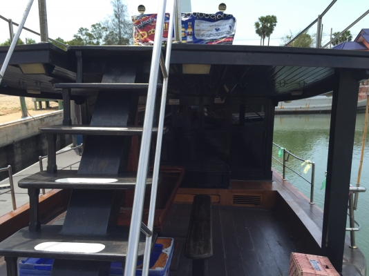 ต้องการขายเรือทัวร์ตกปลา