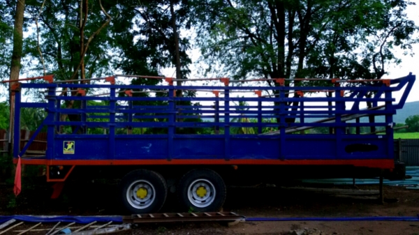 เทเลอร์บรรทุกอ้อย