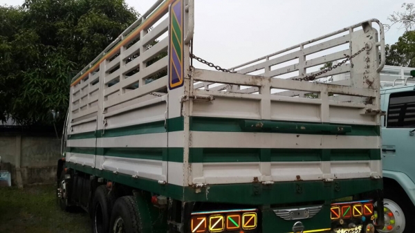 ขายกะบะถอดจากเดกก้า กว้าง243 ยาว6 เมตร สูง182