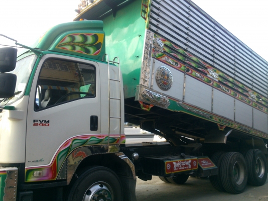 ISUZU FVM 240 สภาพใหม่ม๊ากมากก ภายในไม่มีตำหนิ เอกสารพร้อมโอน