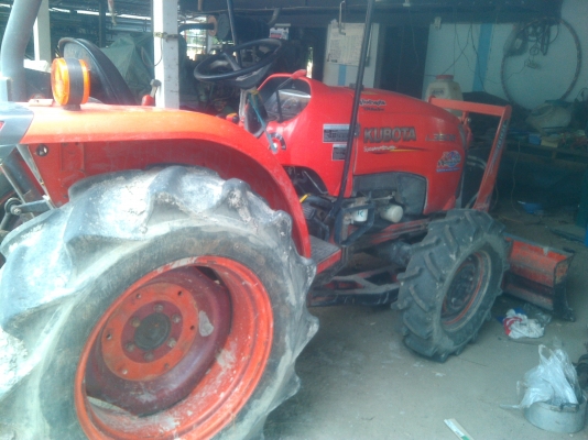 รถไถคูโบต้า L3608